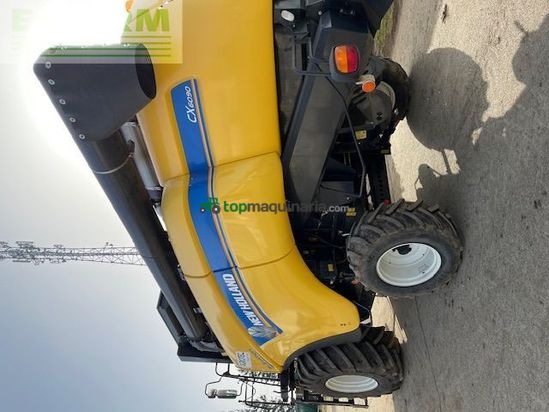 Cosechadora de Cereal - New Holland - CX6090
