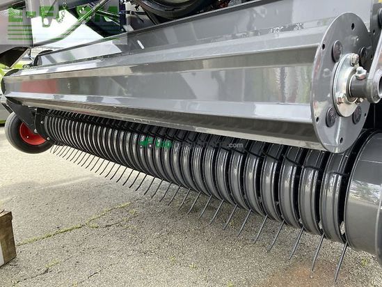 Empacadora gigant - Claas - quadrant 5200 fc evolution