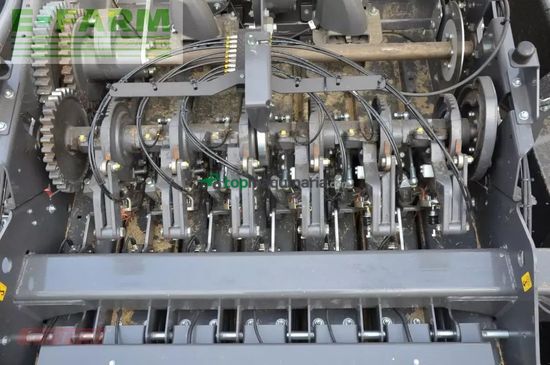 Empacadora gigant - Claas - quadrant 5300 evolution fc tan