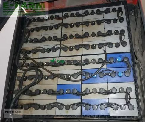 Elevadora - Linde - e 50/600 hl 388