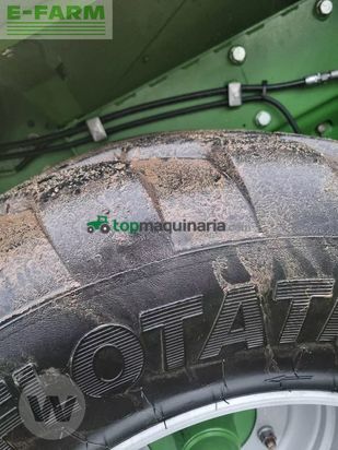 Empacadora gigant - Krone - comprima cv 150 xc
