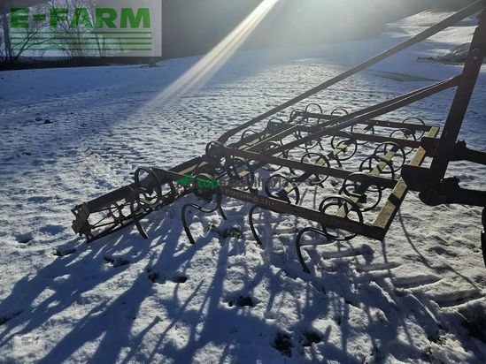 Cultivador - Pöttinger - leichtgrubber