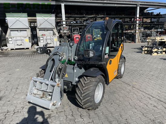 Minicargadora - Giant - tendo 5048 mit weidemann aufnahme