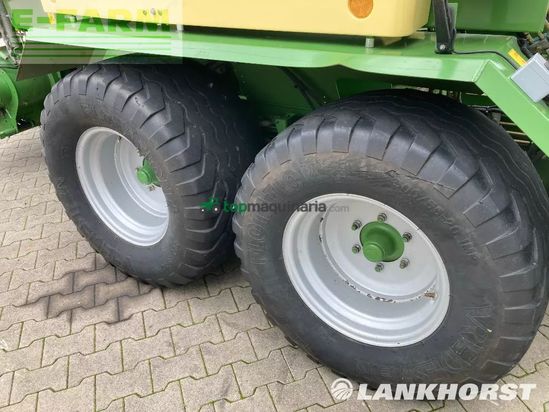 Empacadora gigant - Krone - comprima cv 150 xc