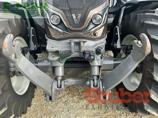 Tractor agrícola - Valtra - g 135 v 1b9
