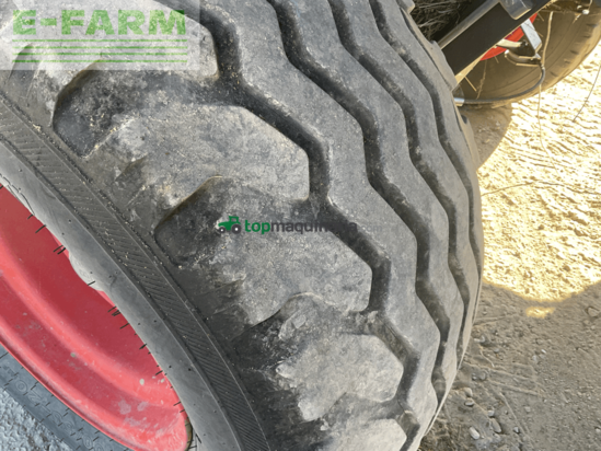 Empacadora gigant - Claas - quadrant 4000