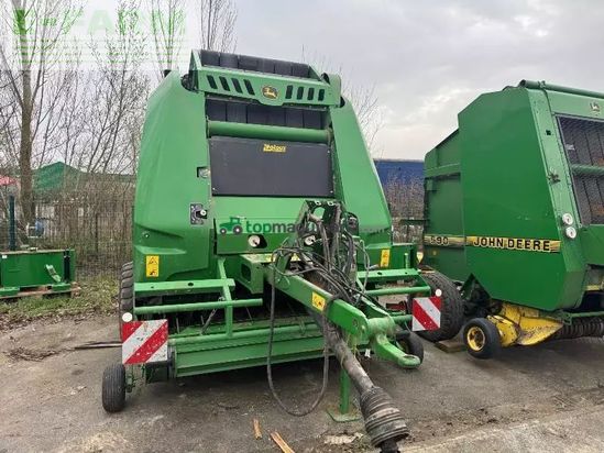 Empacadora gigant - John Deere - v461m