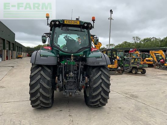Tractor agrícola - Valtra - t214 versu tractor (st26880)