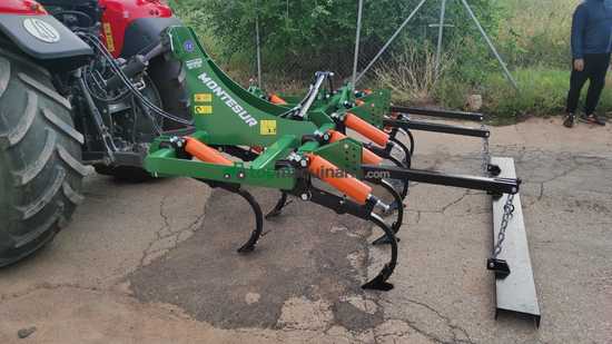 CULTIVADOR CHISEL DE 9 BRAZOS DESPLAZADO
