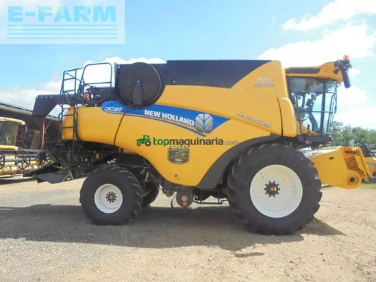 Cosechadora de Cereal - New Holland - cr7-80