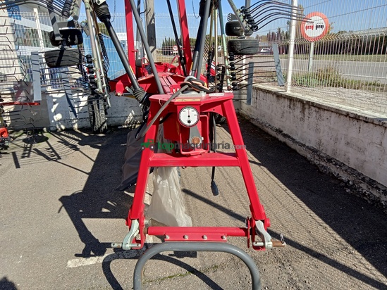 Rastrillo - Massey Ferguson 8m