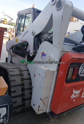 CARGADORA COMPACTA  ORUGAS  - T770 BOBCAT