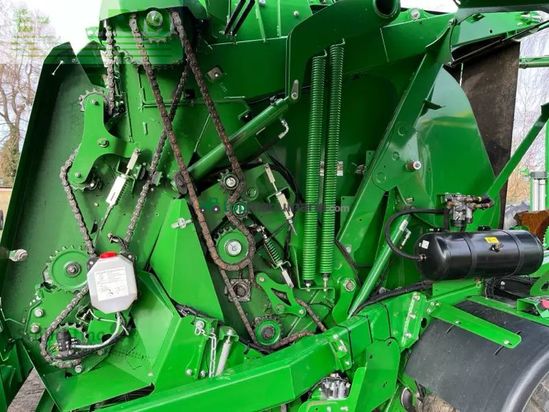 Empacadora gigant - John Deere - c461r