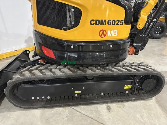 Excavadora  MB CDM6025