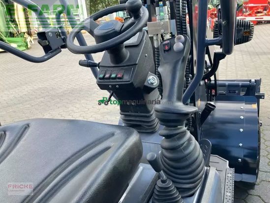 Minicargadora - Toyo - 826-iii bügel black edition