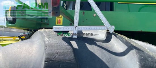 Cosechadora de Cereal - John Deere - 7700