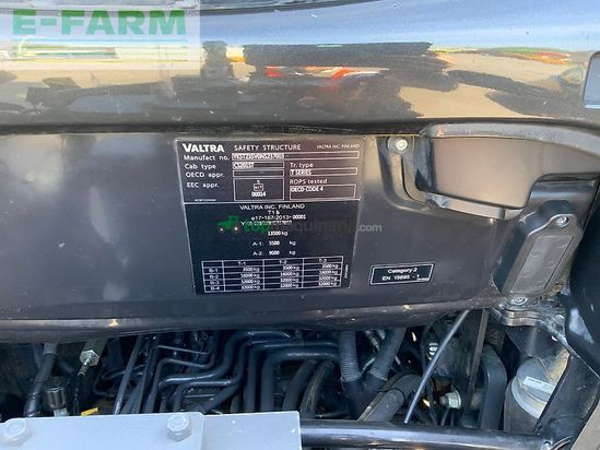 Tractor agrícola - Valtra - t235 versu tractor (st25946)