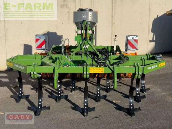 Cultivador - Amazone - cenius 3003 grubber