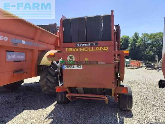 Empacadora gigant - New Holland - 658