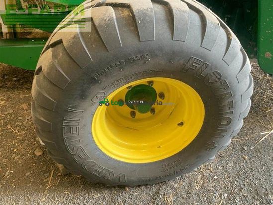Empacadora gigant - John Deere - v461m