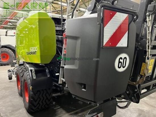 Empacadora gigant - Claas - quadrant 5300 rf t+st