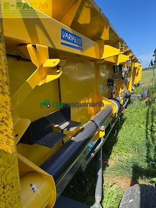 Cosechadora de Cereal - New Holland - cr 9070