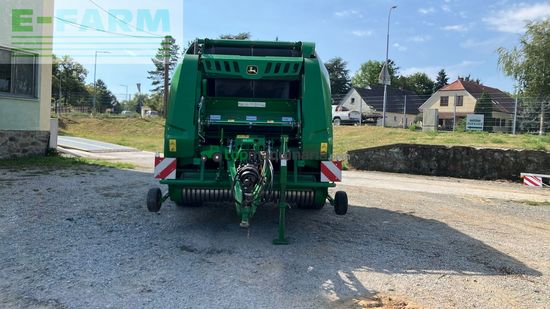 Empacadora gigant - John Deere - V461R