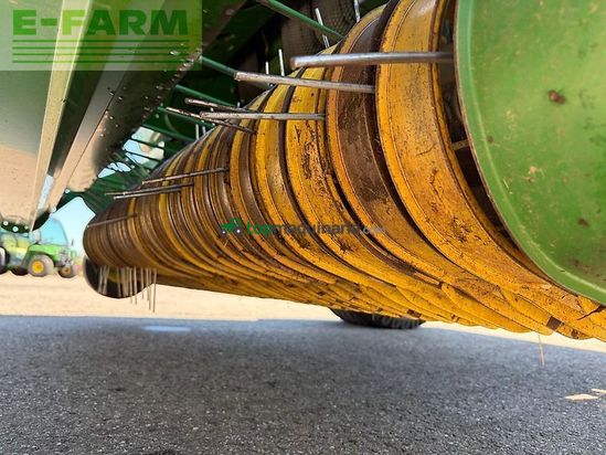 Empacadora gigant - John Deere - 864