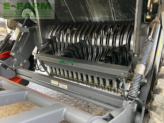 Empacadora gigant - Claas - variant 360 rc