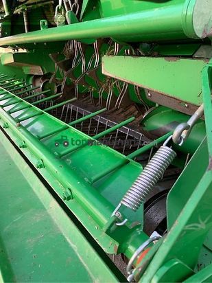 Empacadora gigant - John Deere - 864