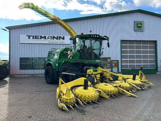 Cosechadora de Cereal - John Deere - 8400 mit kemper 475 plus