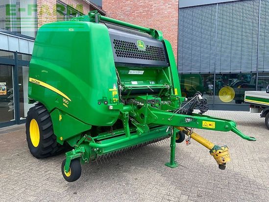 Empacadora gigant - John Deere - 990