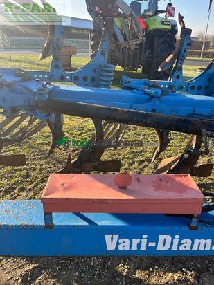 Arado - Lemken - varie diamant 10x 6 furet halvbugseret vendeplov