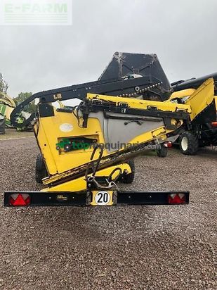 Cosechadora de Cereal - New Holland - cr 980