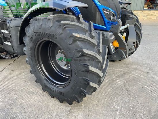 Tractor agrícola - Valtra - n174 unlimited direct tractor (st27789)
