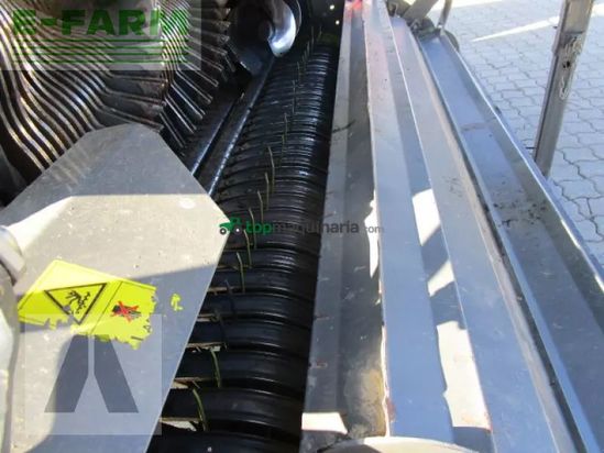 Empacadora gigant - Claas - rolland 454