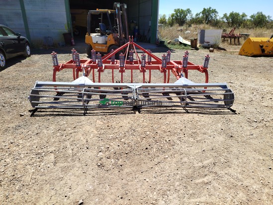 Cultivador - Chisel 15 brazos 