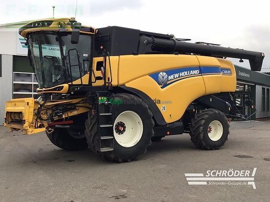 Cosechadora de Cereal - New Holland - cx 8.85 + schneidwerk 7,60m