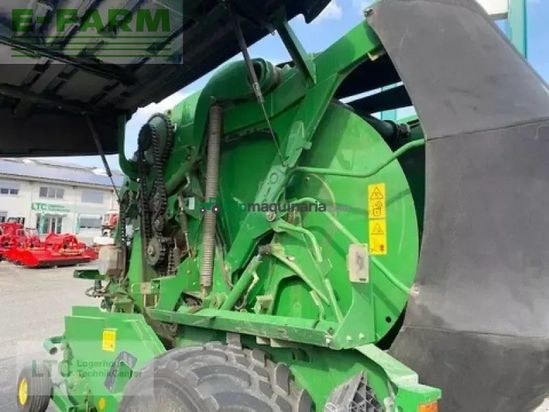Empacadora gigant - John Deere - 960