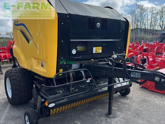 Empacadora gigant - New Holland - rb 125 rc