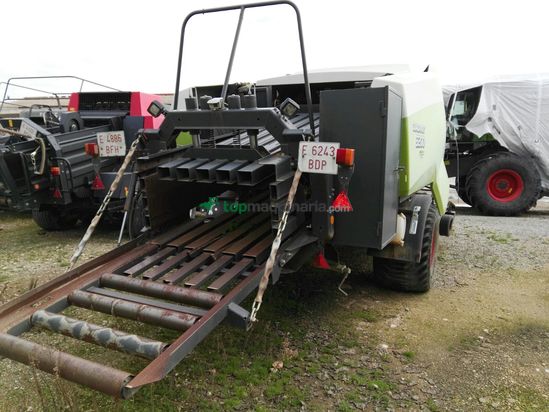 Empacadora gigant - Claas - QUADRANT 3200 