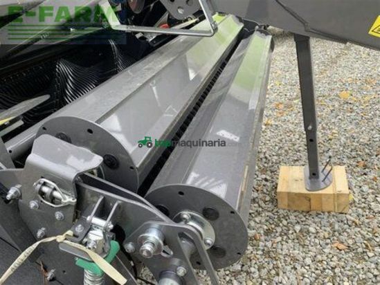 Empacadora gigant - Claas - rollant 630 rc uniwrap