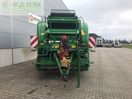 Empacadora gigant - McHale - fusion vario