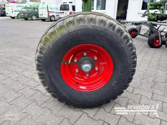 Rastrillo - Fendt - former 880