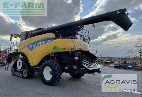 Cosechadora de Cereal - New Holland - cr 8.90 raupe