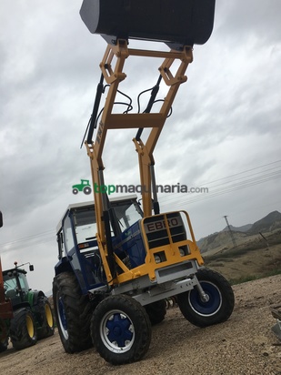 Tractor agrícola - Ebro - 6100 con pala 