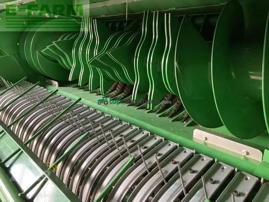 Empacadora gigant - John Deere - v461m