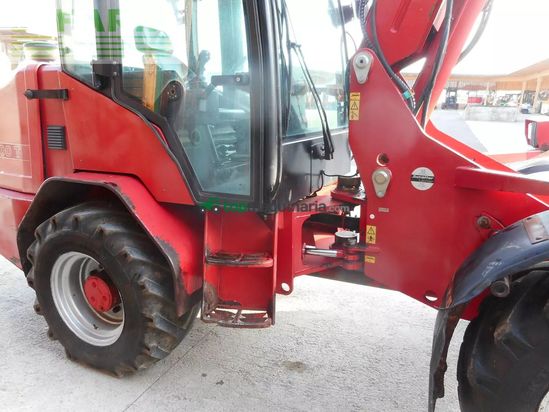 Minicargadora - Schaffer - 900 t ( 6 tonnen ) mit teleskoparm