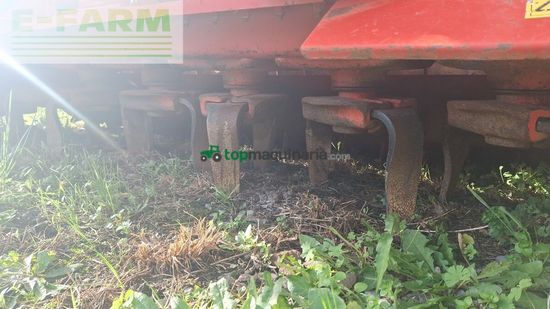 Sembradora - Kuhn - hrb303d + combiliner venta ec3