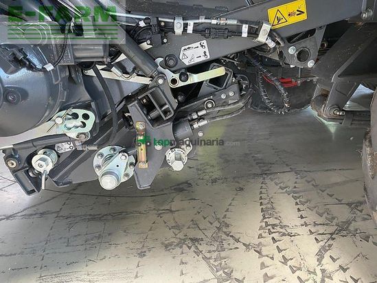 Empacadora gigant - Claas - quadrant 5200 fc